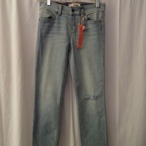 NEW DITTO'S "RHONDA" CROP  RIPPED JEANS 26